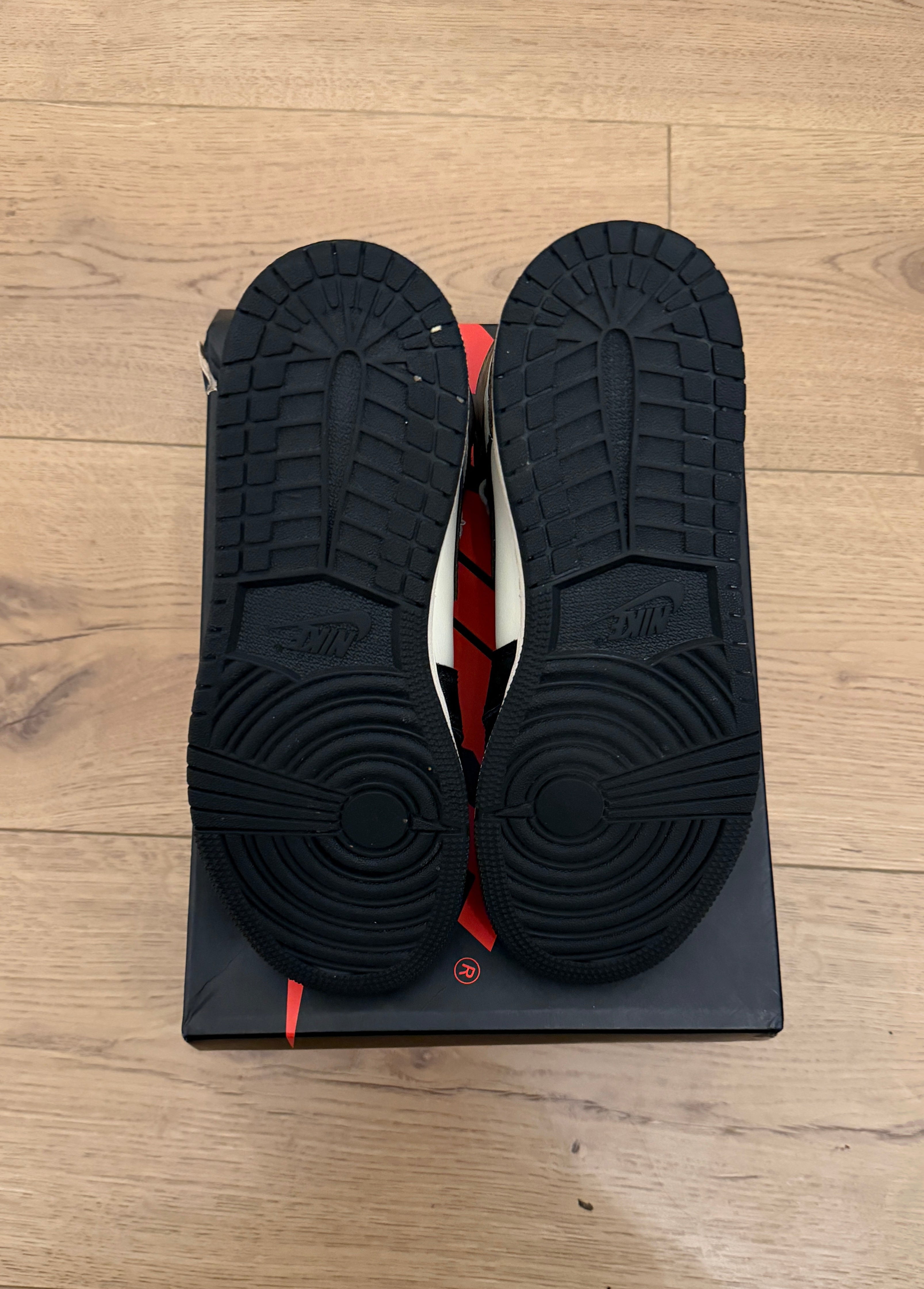 Jordan 1 High “Mocha” (GS) | WORN ONCE