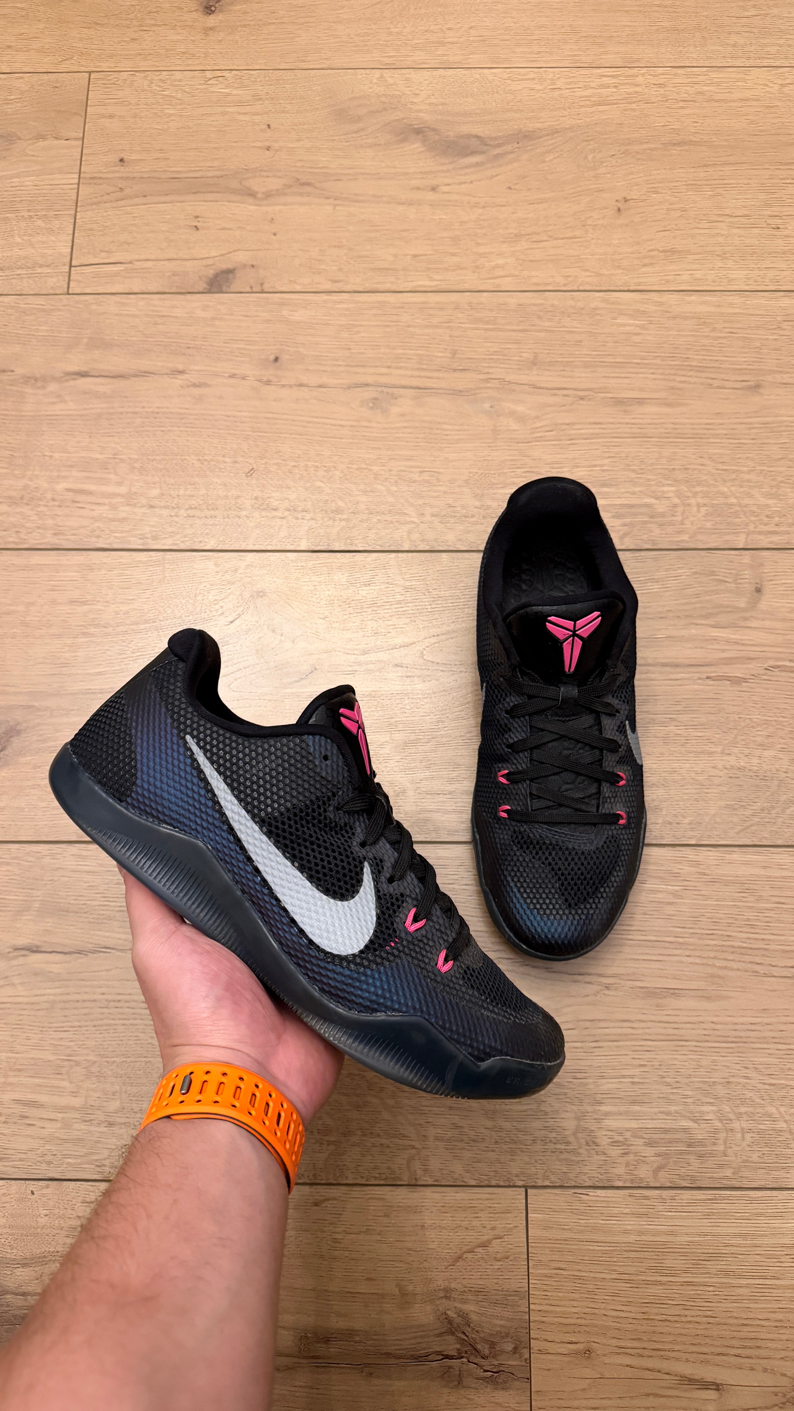 Kobe 11 EM Low “Invisibility Cloak”