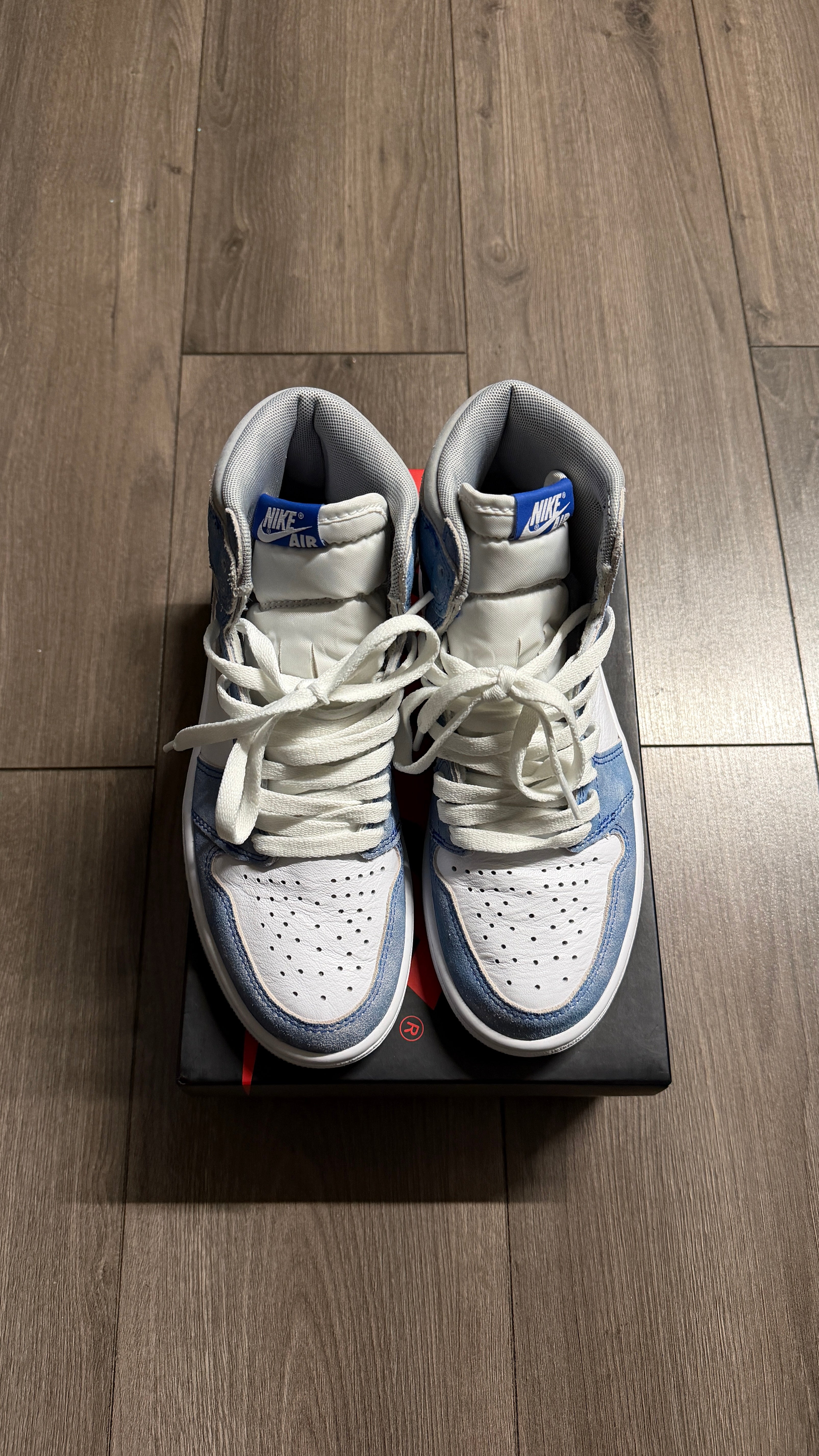Jordan 1 High Retro “Hyper Royal” (GS) | PREOWNED OG ALL
