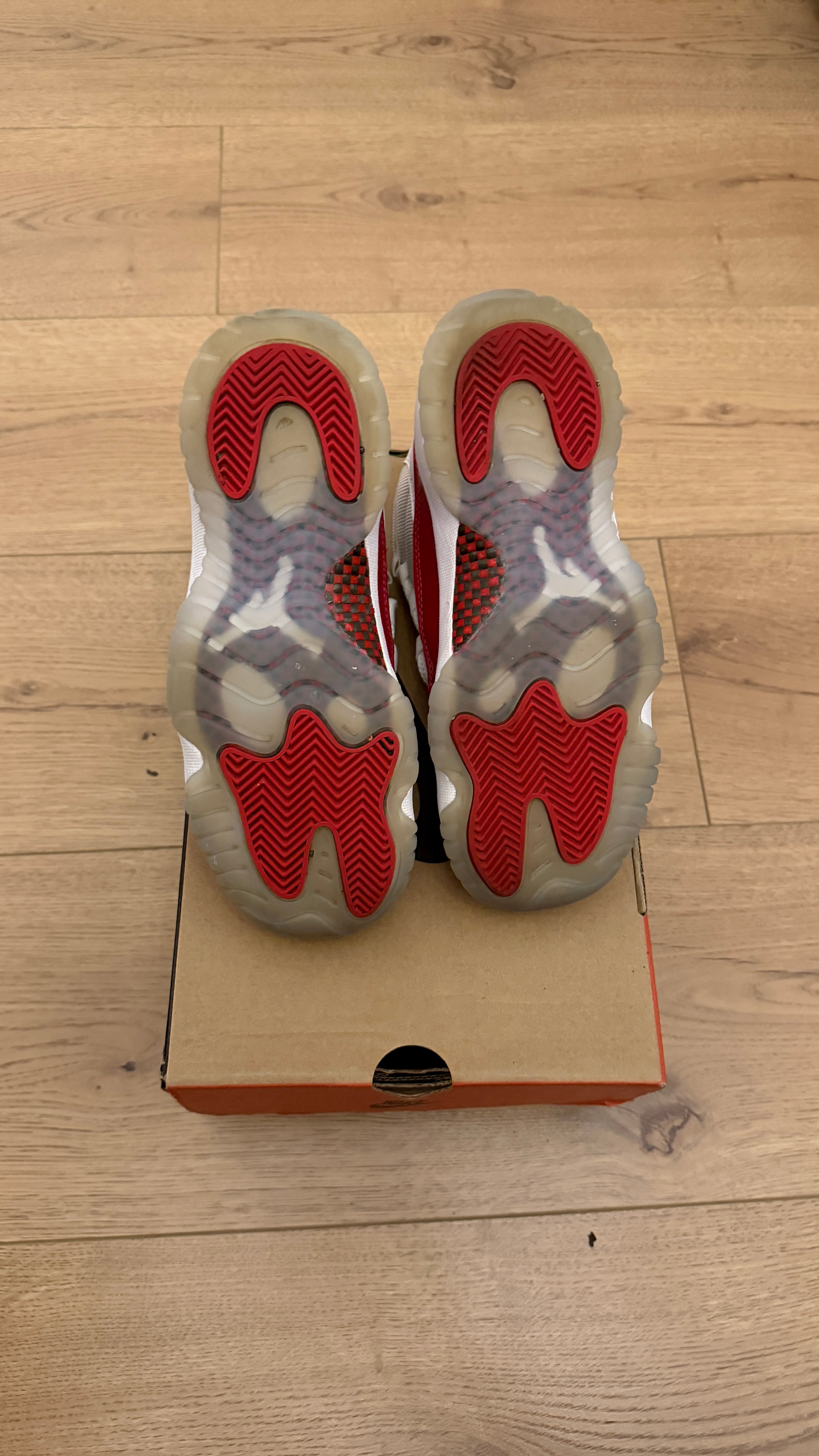 Jordan 11 “Cherry” (GS) | PREOWNED OG ALL