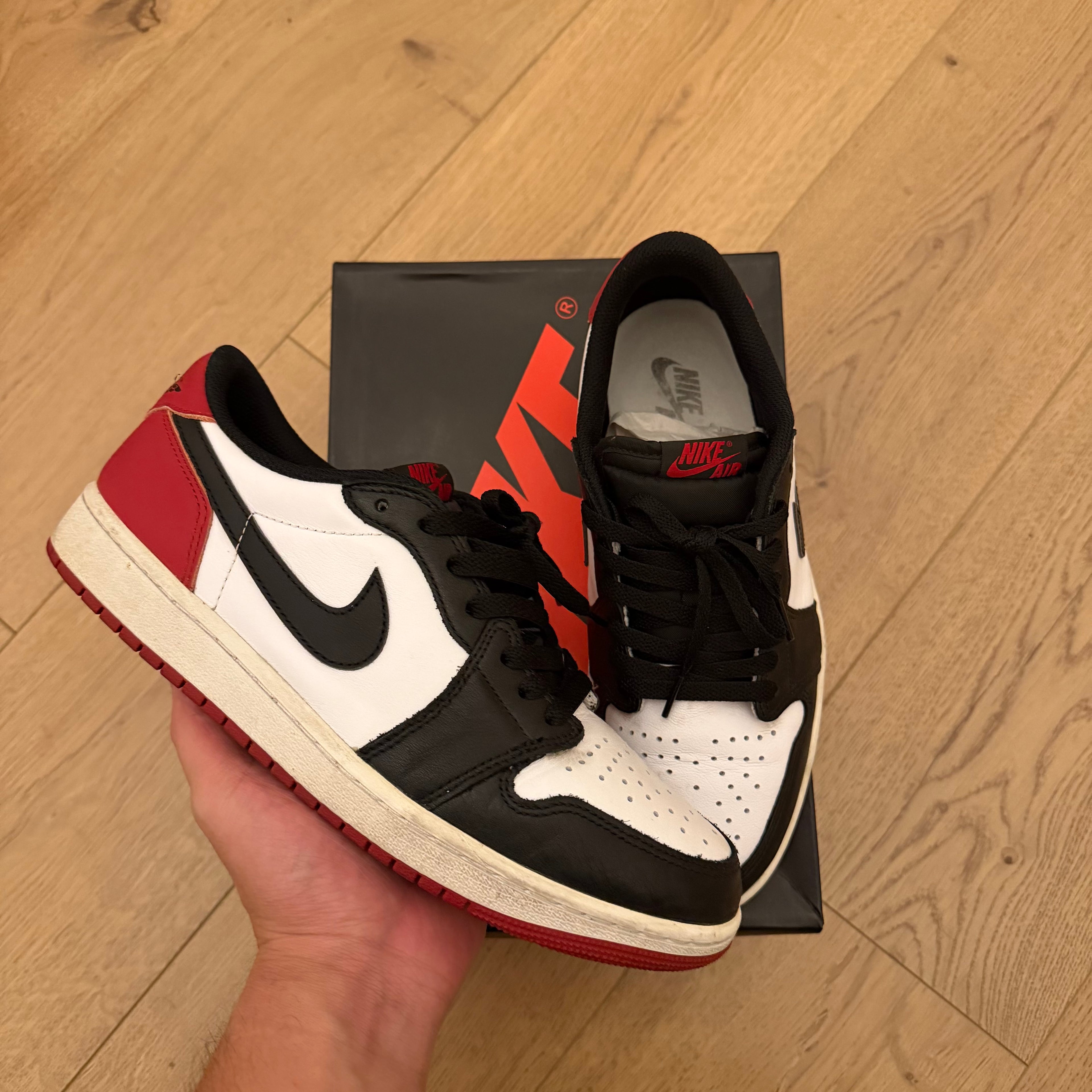 Jordan 1 Low "Black Toe" | PREOWNED