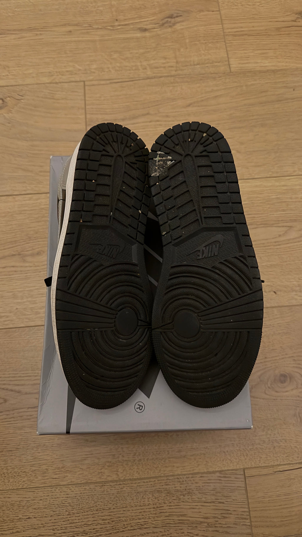 Jordan 1 Low "Shadow" (GS) | PREOWNED OG ALL