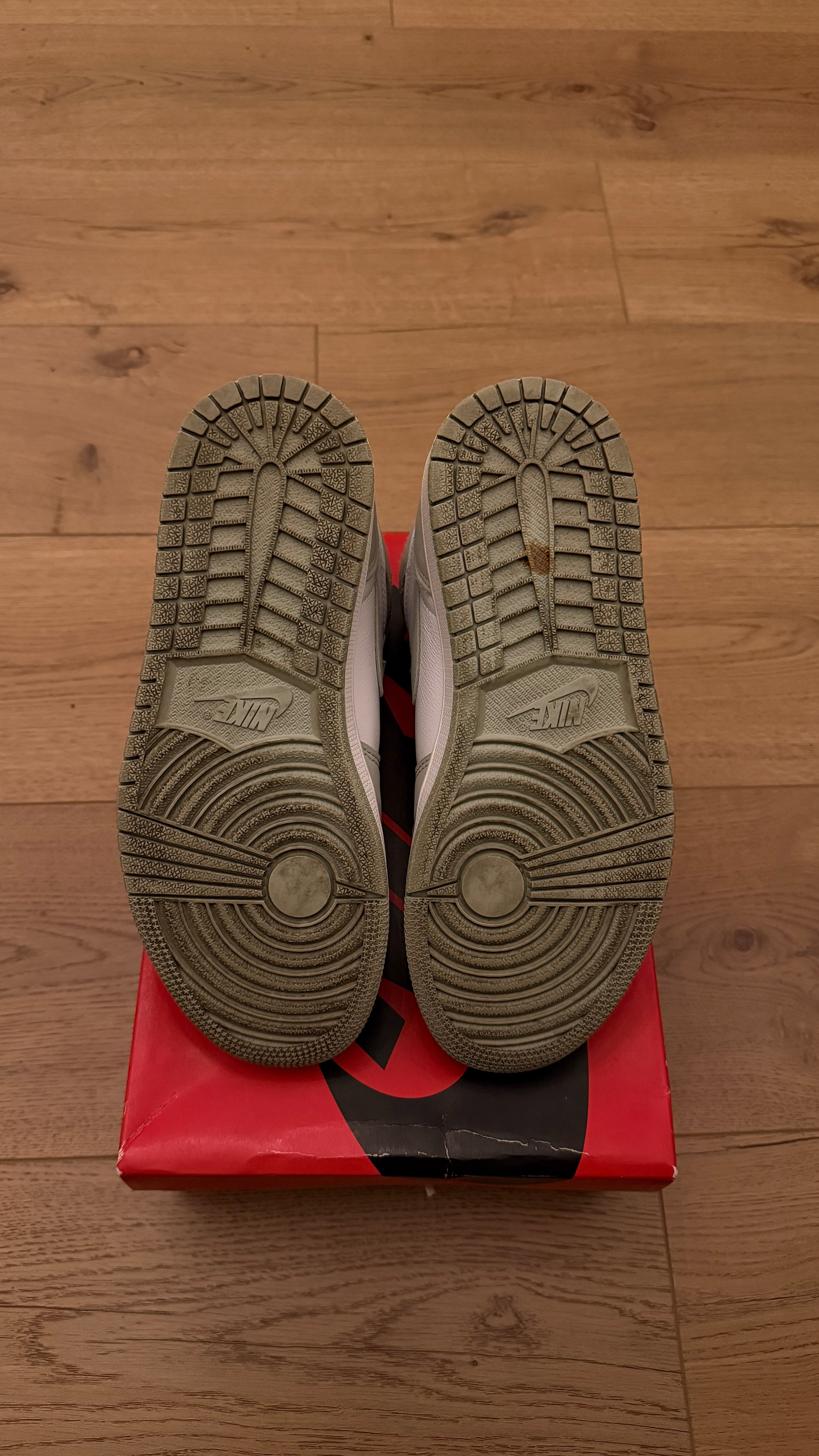 Jordan 1 High "Seafoam" (Womens) | PREOWNED OG BOX