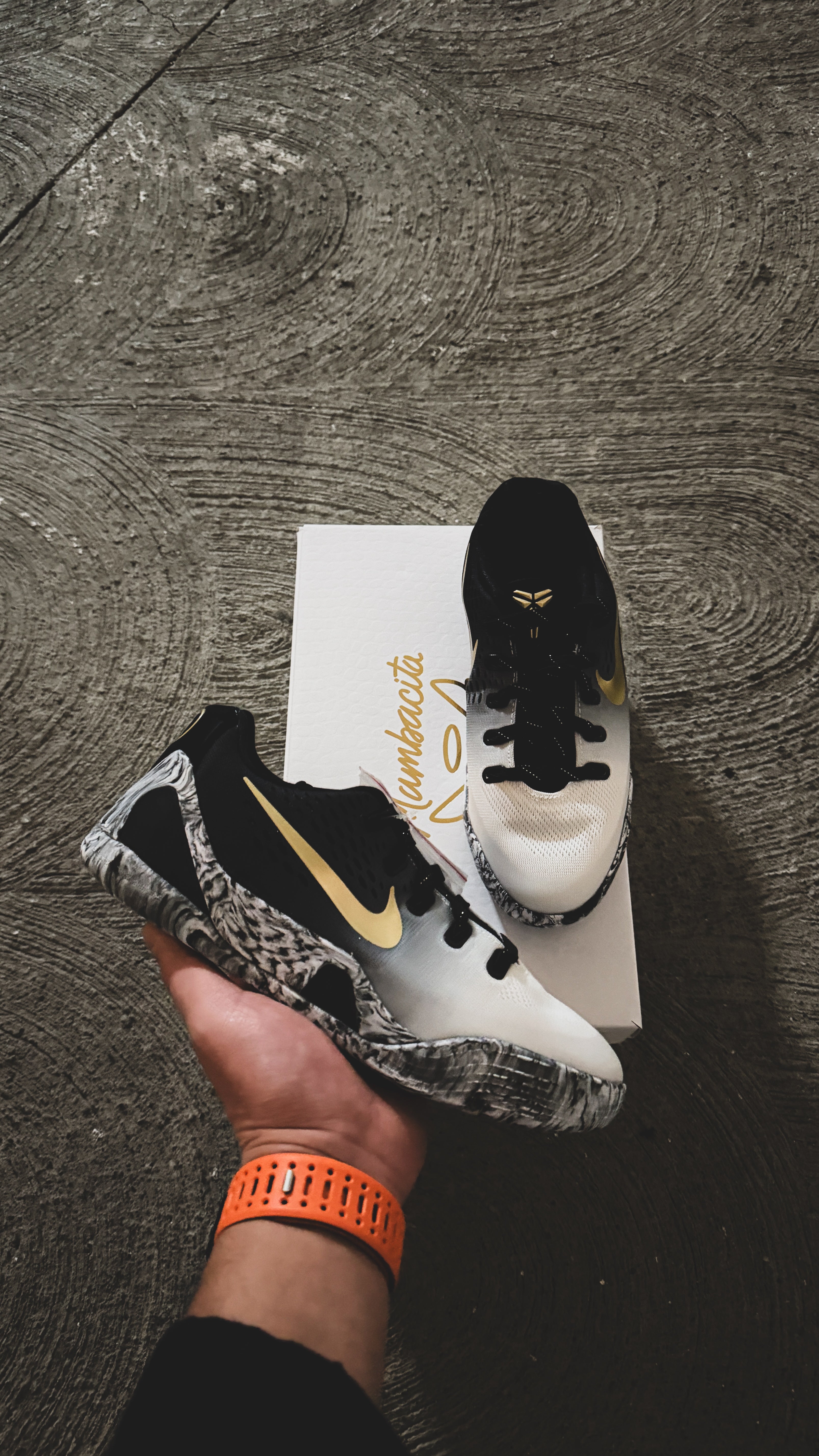 Kobe 9 EM Low "Mambacita" (GS) | BRAND NEW