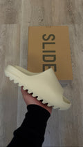 Adidas Yeezy Slides "Bone"