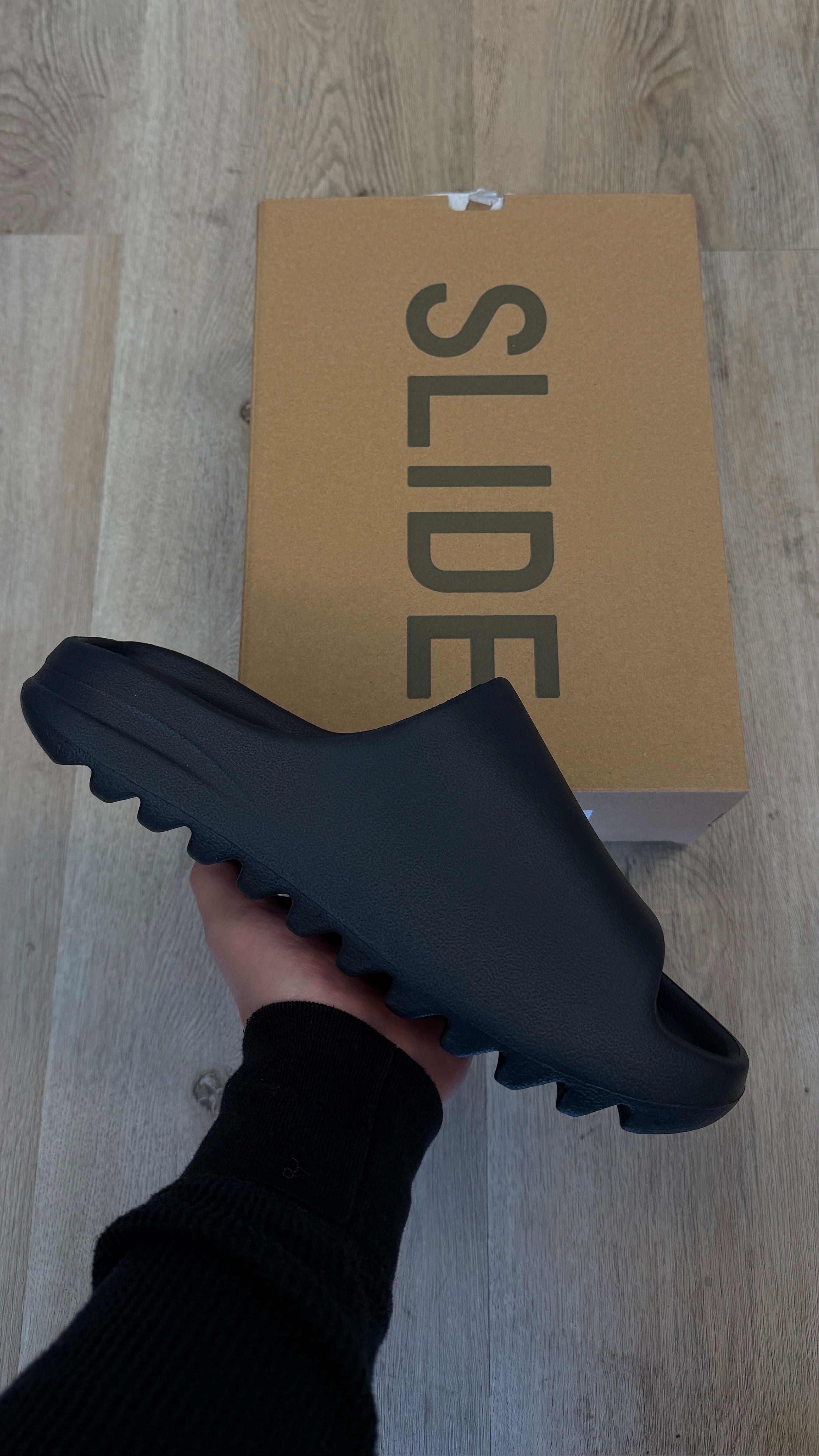 Adidas Yeezy Slides "Onyx"